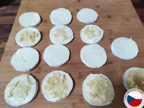 nakládaný hermelín