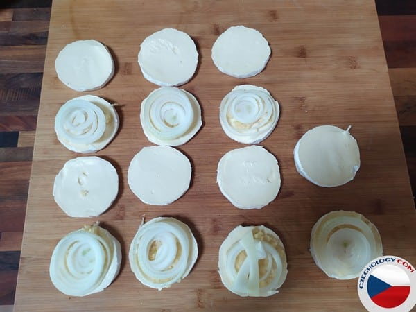 nakládaný hermelín