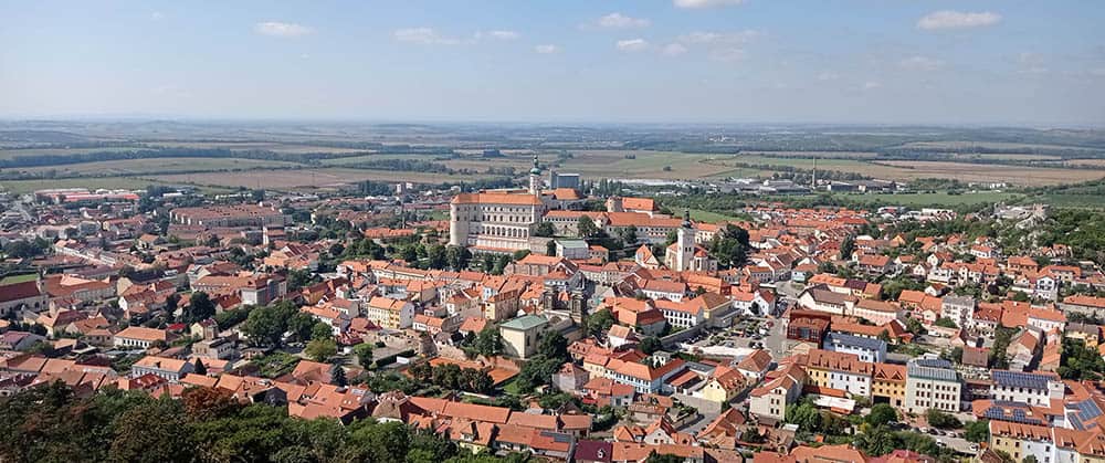 1-Day Trip to the South: Mikulov and Klentnice