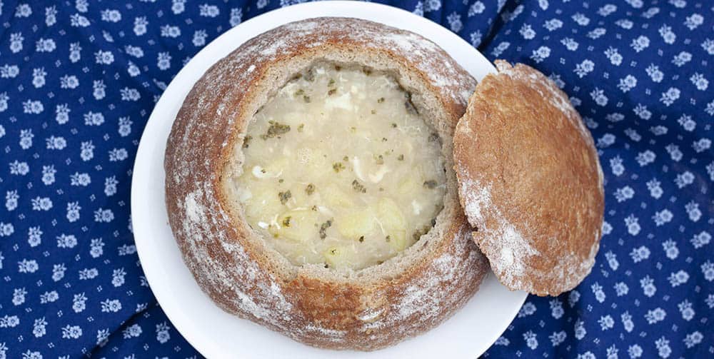 Česnečka – Traditional Czech Garlic Soup