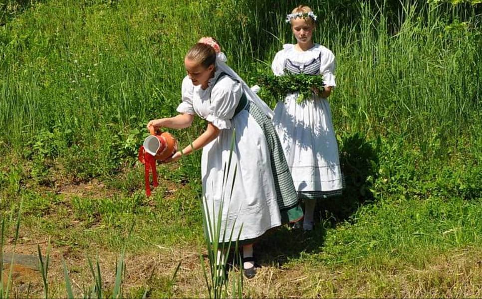Letnice, Pentecost and Czech Folkloric Traditions