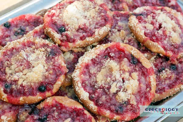 red currant koláče